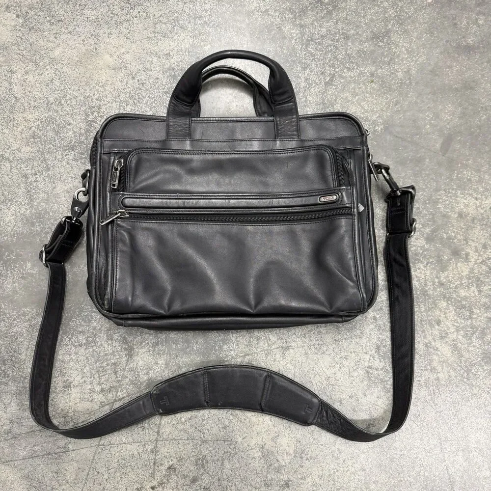 Tumi Leather Briefcase Laptop Bag Black Model 96130D4 Executive Work